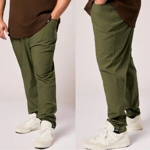 One Bone Everywhere Pant in Olive Green